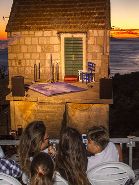 Tučepi Art, poetry and music nights